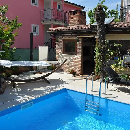 Fratrici 14384b Appartement *